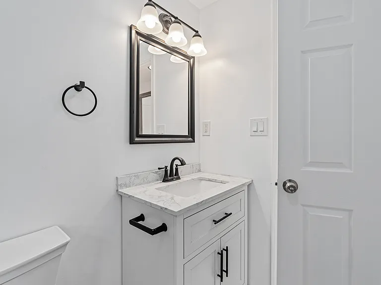 6355 Crestview Dr — Photo 7