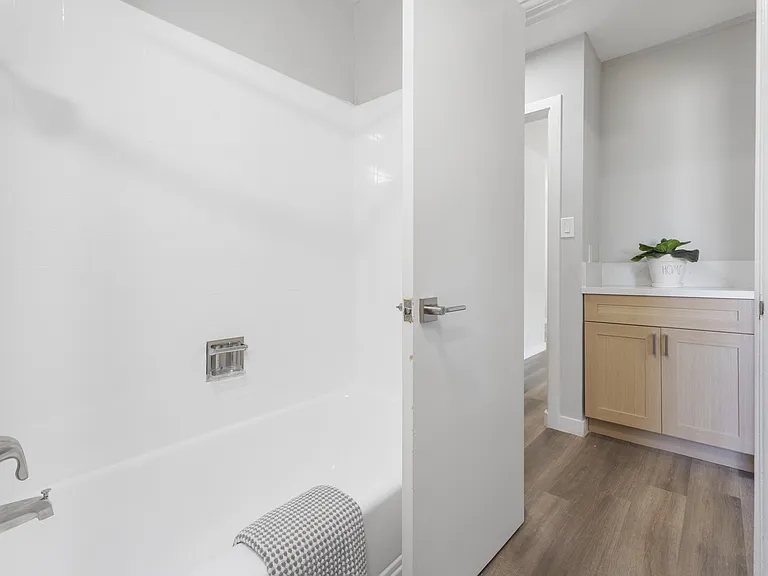 Ladera Townhouse — Photo 13