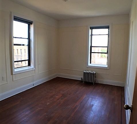 5th image of 4342 45th St #6L