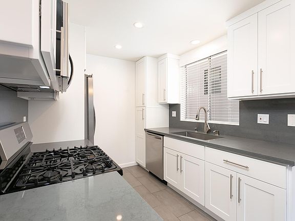 2nd image of 1946 Selby Ave APT 205