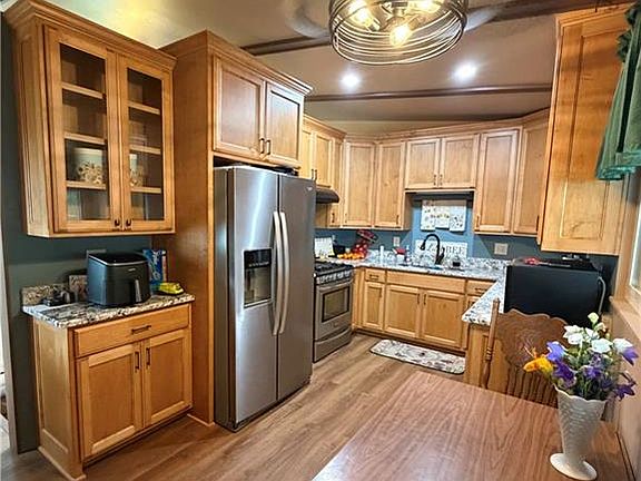 4th image of 2600 Cardinal Ln