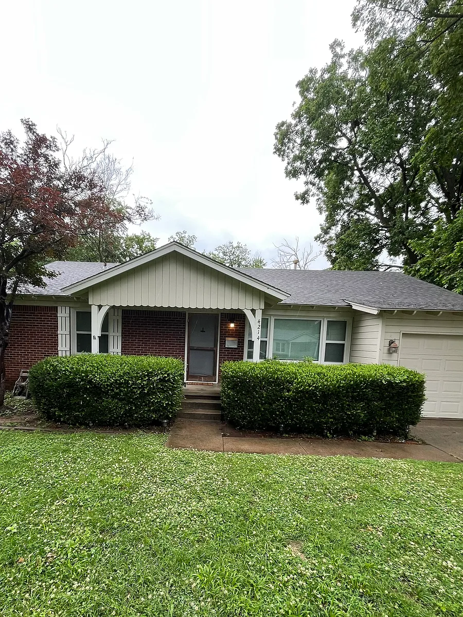 Front showing entry and porch - 4214 S Detroit Ave