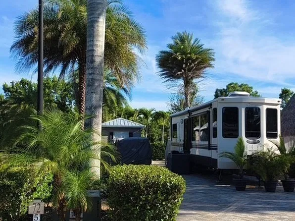 5246 Cypress Trail Resort Cir, Fort Myers, FL 33905