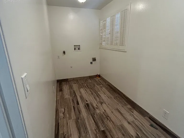 24246 Hatteras St — Photo 26