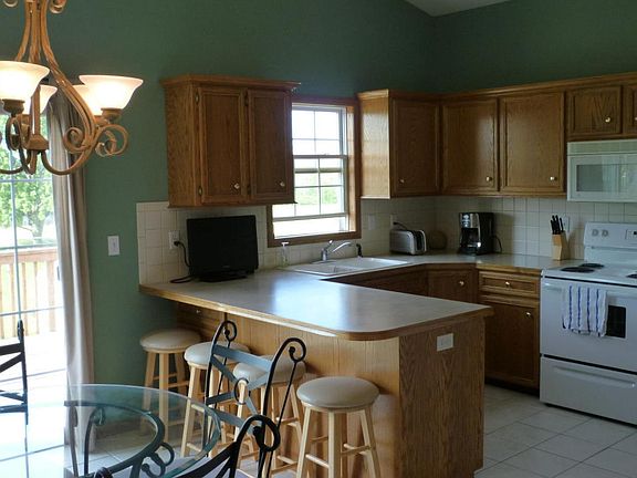 3rd image of 3616 Lenters Dr