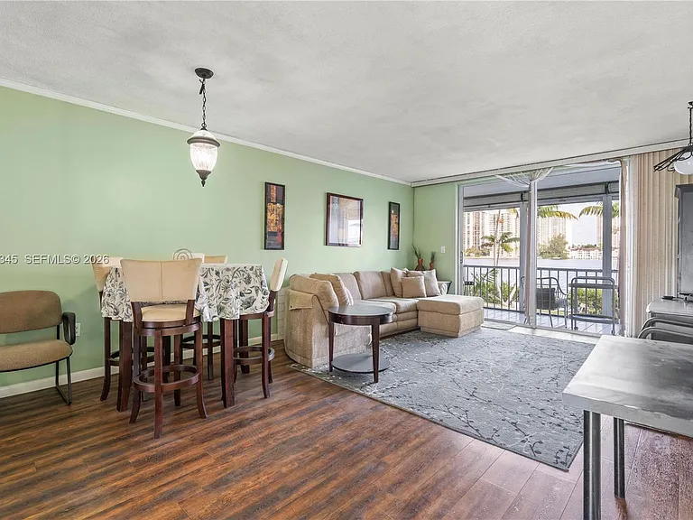 2861 Leonard Dr #F208 — Photo 9