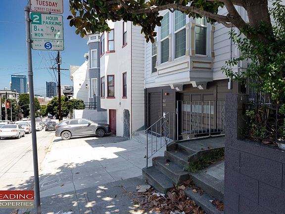 SIdewalk View_11182020
