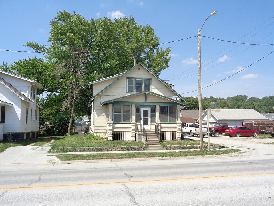 1st image of 117 W Erie St