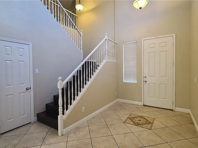 7449 W Mistral Ave #0 — Photo 4