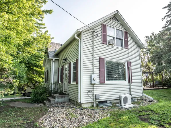 8945 Decker Ave, Northfield, MN 55057