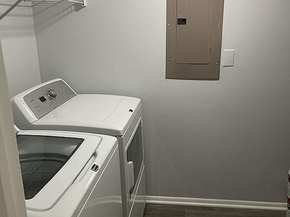5th image of 7950 Seven Woods Dr #129H