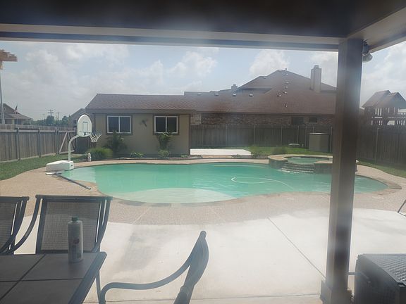3rd image of 101 Sky Ct