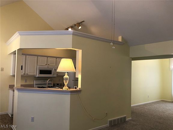 5th image of 6848 Sutton Pl