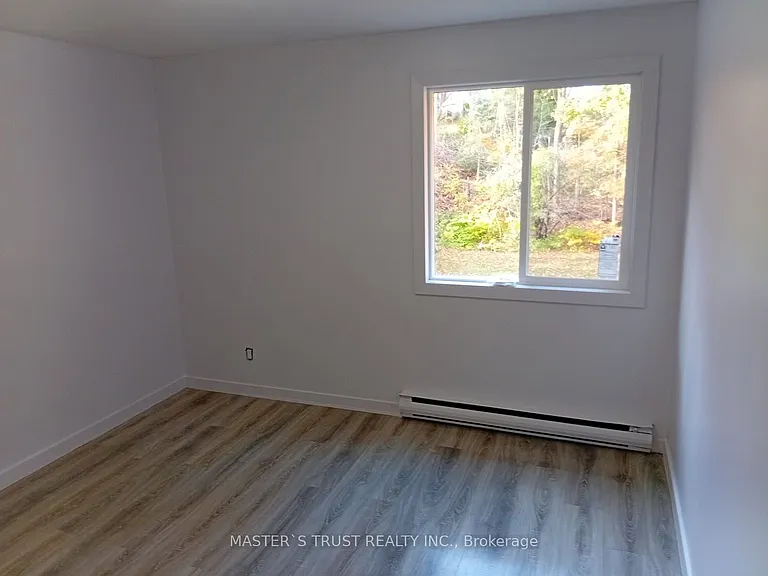 190 Borland St E #4 — Photo 15