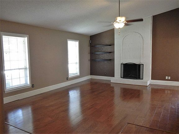 3rd image of 3616 Claymore Dr