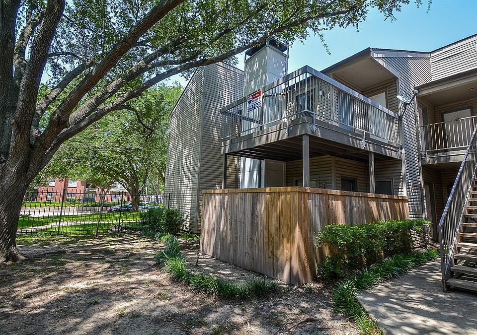 1st image of 9707 Richmond Ave APT 128