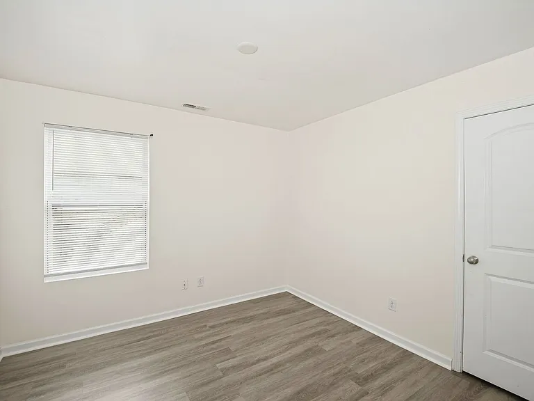 1025 Rook Rd — Photo 13