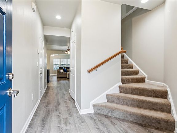 5th image of 109 Hale Cir