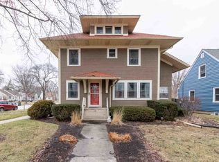 1123 Prairie St, Aurora, IL 60506