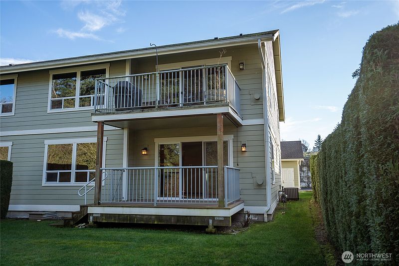 3rd image of 1656 Liberty Street #101