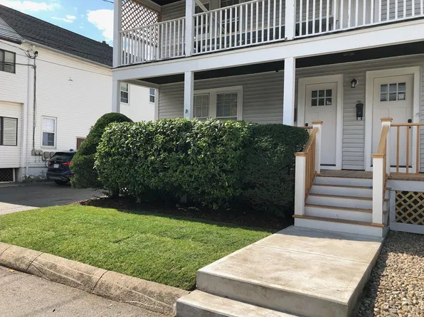 147 Willow St #2, Waltham, MA 02453