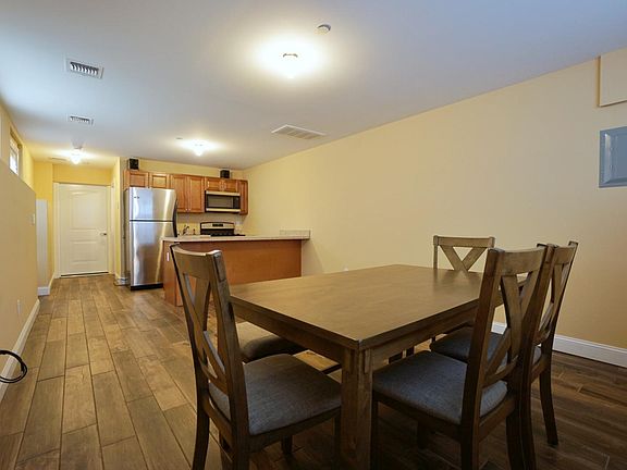 3rd image of 370 Crystal Ave #1A