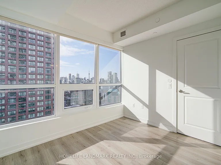 395 Bloor St E #2302 — Photo 17