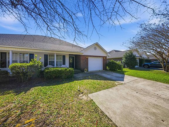 2nd image of 3402 Landmark Dr