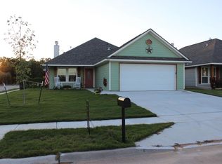 217 Lovers Path Dr, Springtown, TX 76082