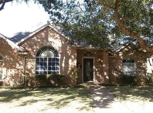 7605 Silverleaf Dr, North Richland Hills, TX 76182