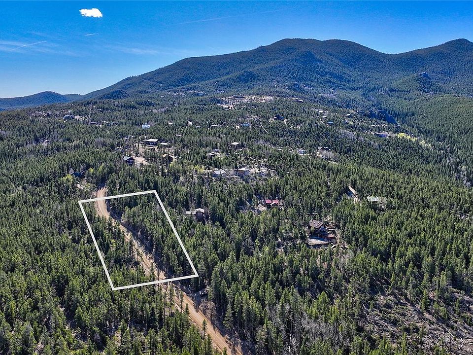 2nd image of Wedgewood Drive