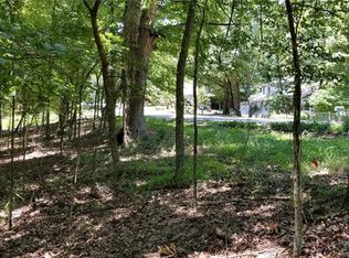 397 Mundell Rd, Eureka Springs, AR 72631