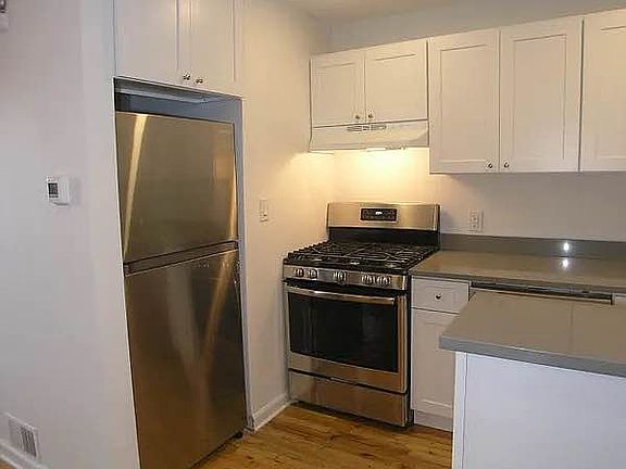 2nd image of 356 9th St #1