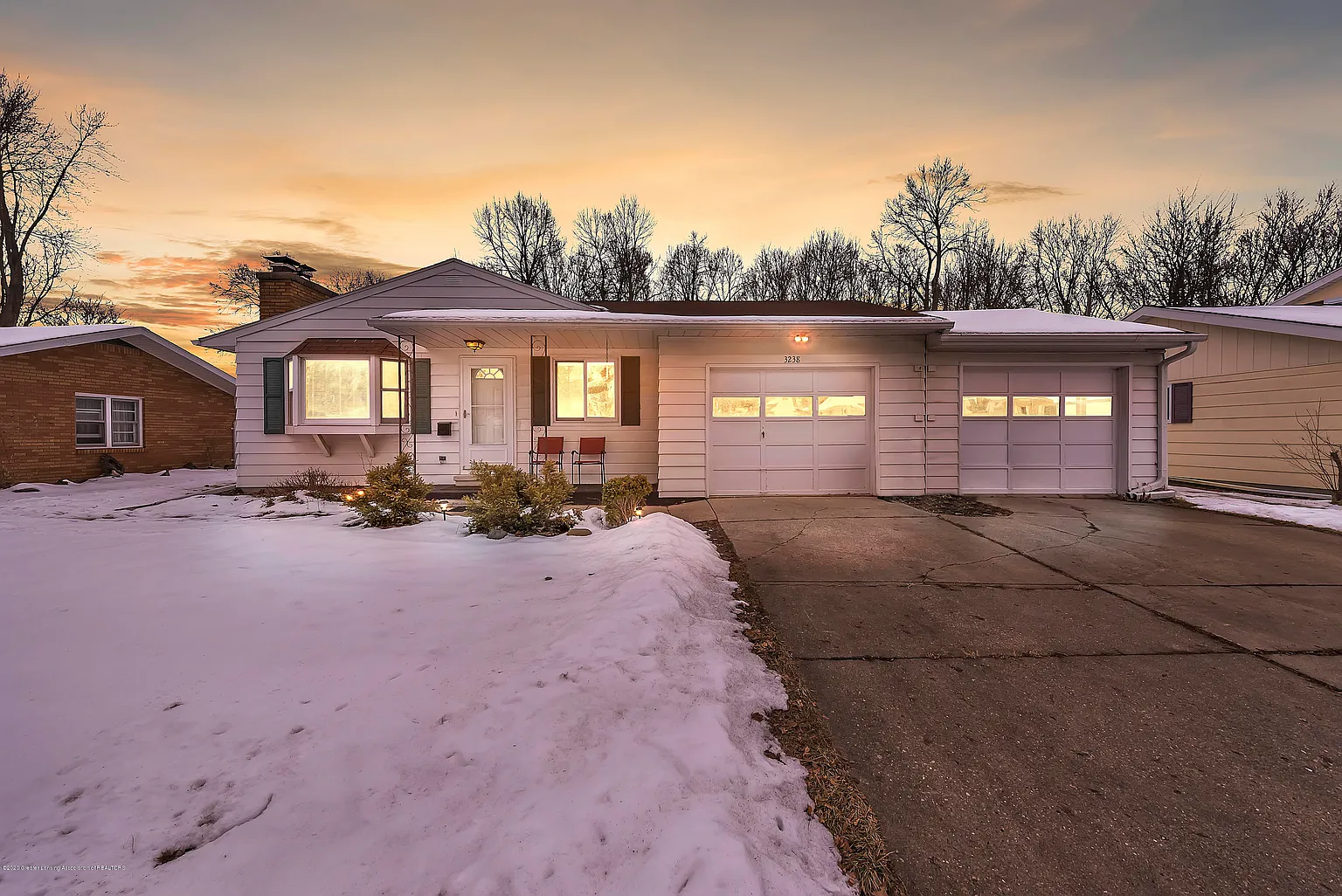 3238 Glasgow Dr photo 1