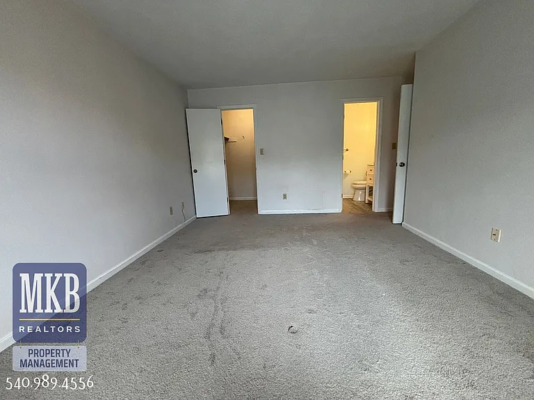 2527 Gatehouse Ln — Photo 30