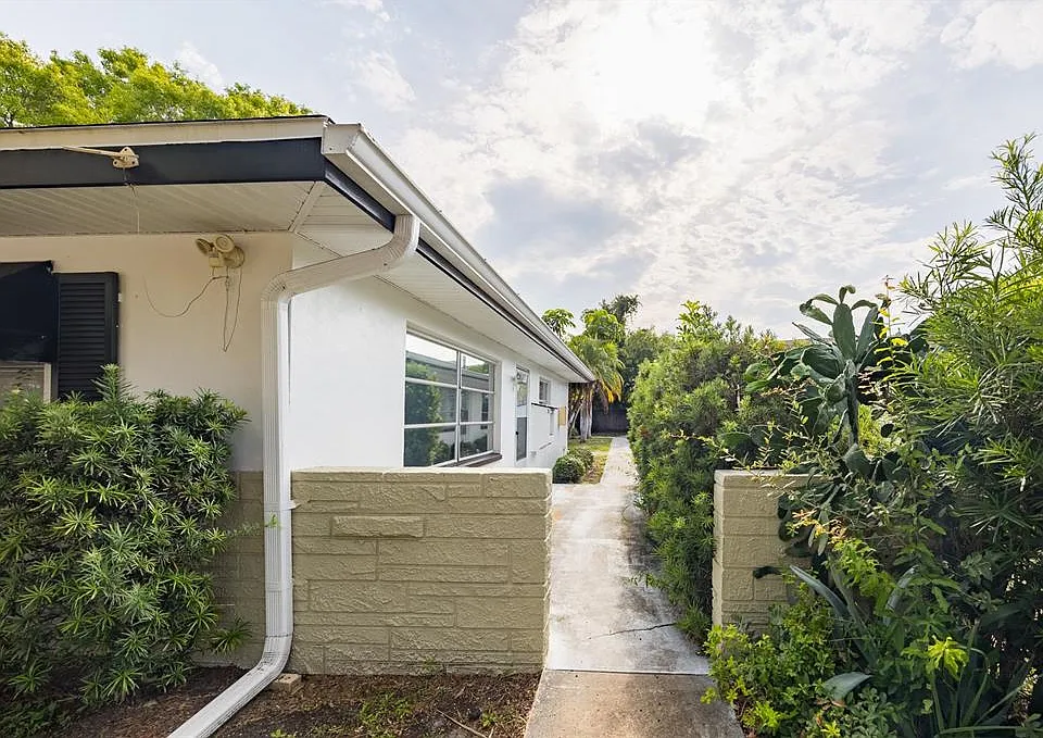 400 S Meteor Ave