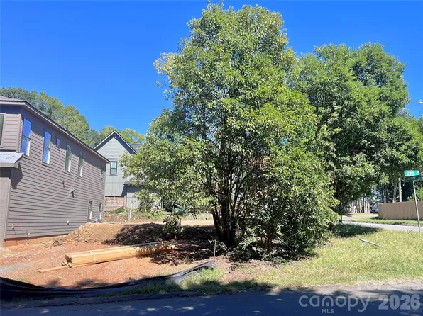 731 E 28th St, Charlotte, NC 28205