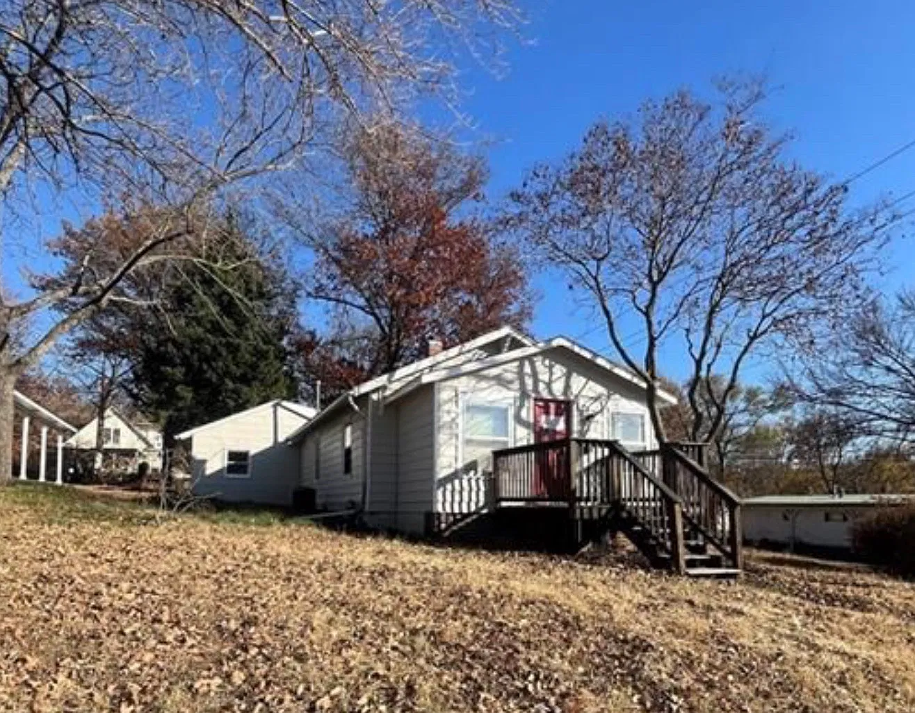 3 bed, 1145 sqft, $1,350 — Photo 2