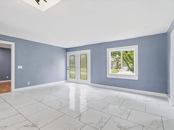 5th image of 1209 N Central Avenue