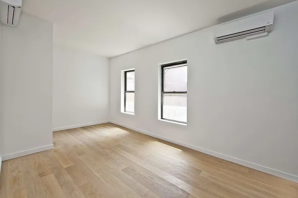 Rented by Bold New York | media 15