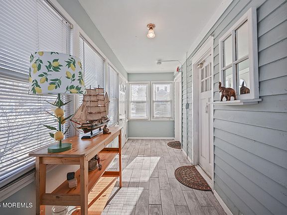 3rd image of 68 Main Street