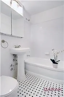 Sold by Barak Realty | media 6