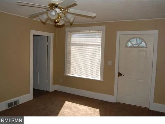 4th image of 1109 1st Ave NW #1