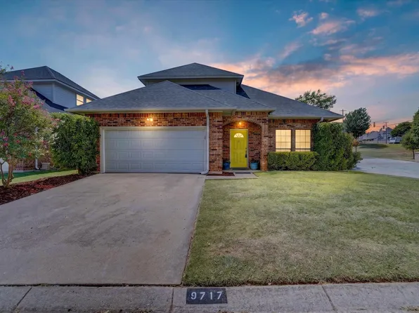 9717 Lea Shore Ct, Fort Worth, TX 76179