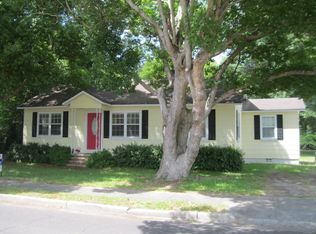 206 Bolton St, Glennville, GA 30427