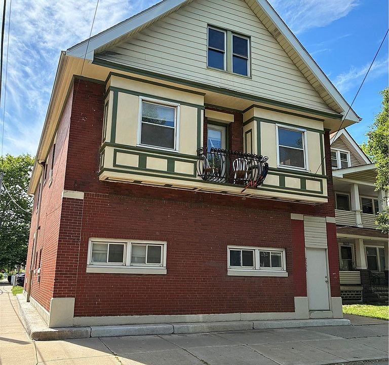 1st image of 2598 W 10th St