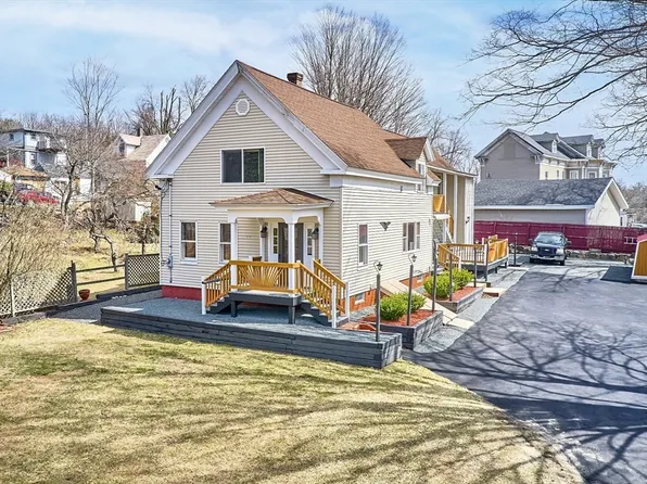 22 Mechanic St, Orange, MA 01364