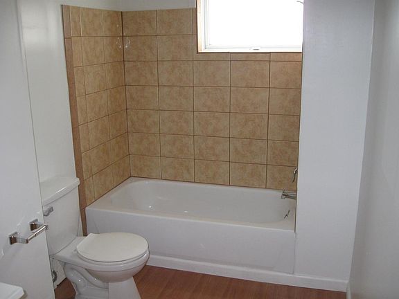 5th image of 3868-70 E 65th St