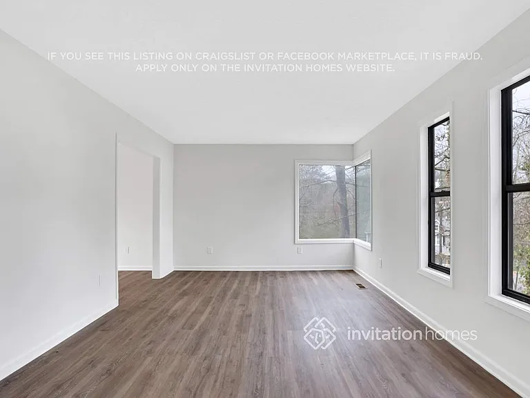 1790 Blackwillow Dr — Photo 4