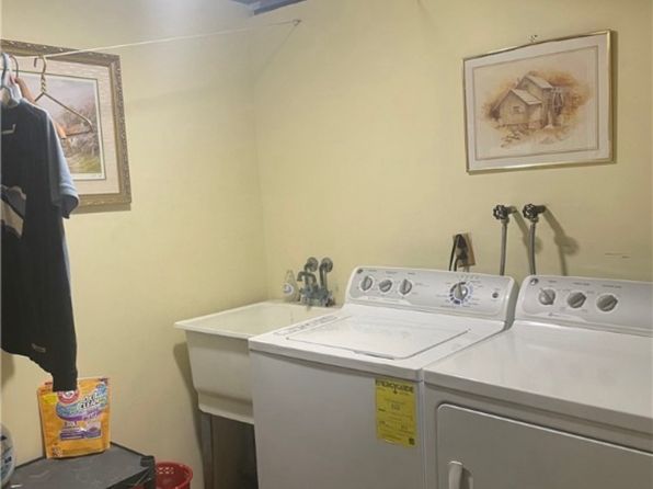 110 Rockwood Ave APT B
